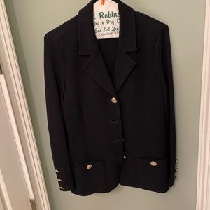 St. John basics blazer. size 8. great condition